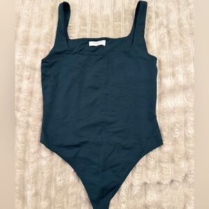 ARITIZA BABATON CONTOUR SQUARENECK BODYSUIT